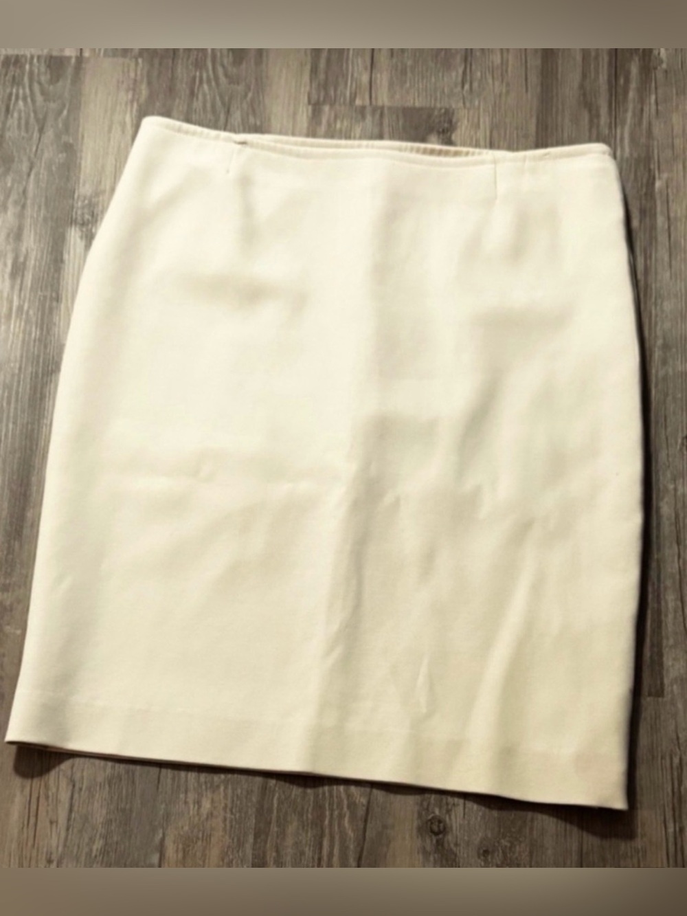 Joseph tailored cream pencil skirt size 10